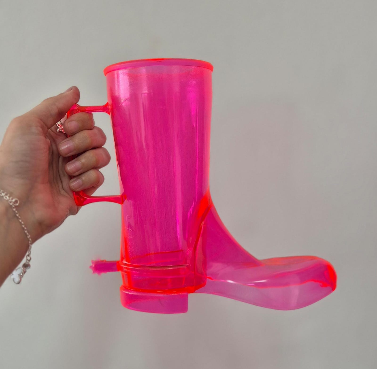 ecc762a6-45d0-40a7-b7ca-5db0d7b8e88a